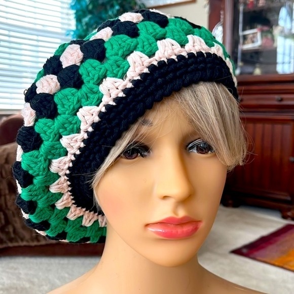 NWOT Free People Lolita Crochet Knit Beret Slouchy Boho Green Black Off-White - Picture 1 of 14